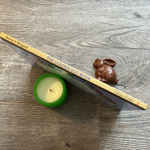 VINTAGE Y2K little golden book The Golden Egg Book! By Margaret Wise Brown 2004 - Picture 3 of 11